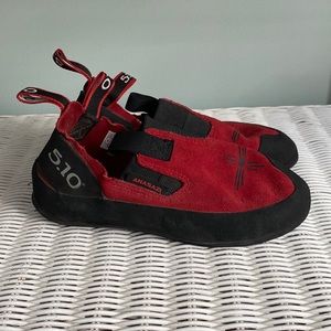 Five ten Women’s Anasazi climbing shoes